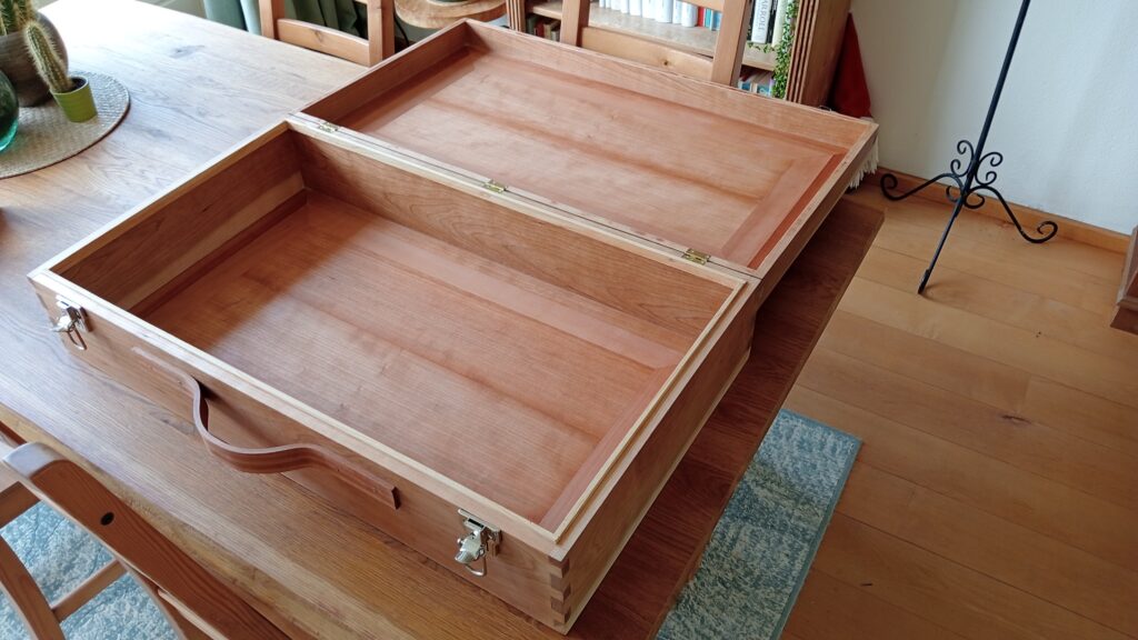 Houten koffer binnenkant