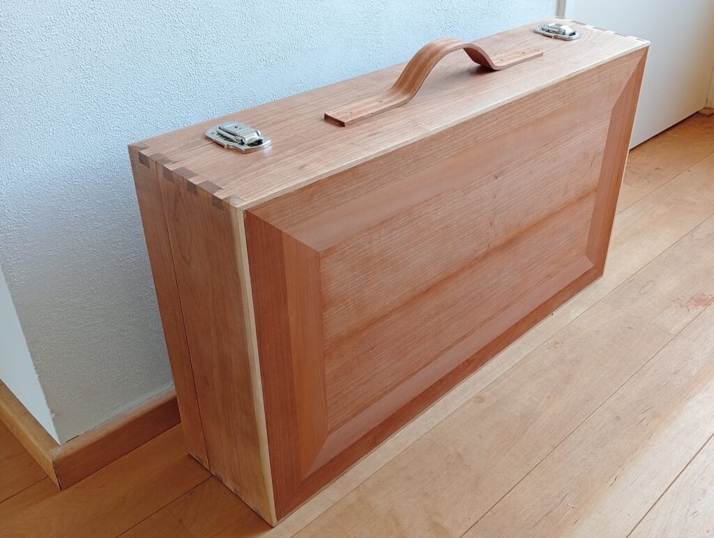Houten koffer fineerwerk